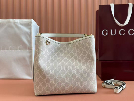 Gucci Ophidia GG 버킷백