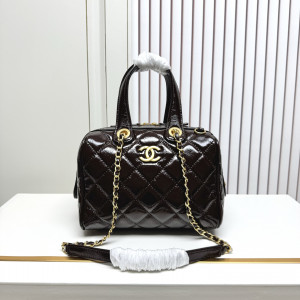 CHANEL 빈티지 퀼팅 보스턴 백