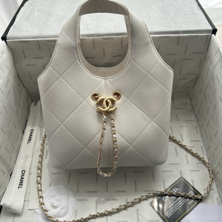 CHANEL 매트라세 다이아몬드 퀼팅 호보 백