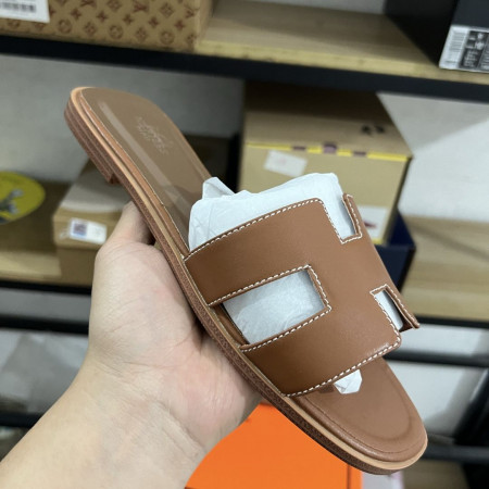 에르메스(HERMES) 오란(Oran) H형 평바닥 스티치 슬리퍼