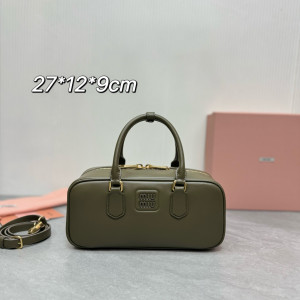 미우미우 아카디 볼링 핸드백 (27cm 중사이즈 올리브그린)