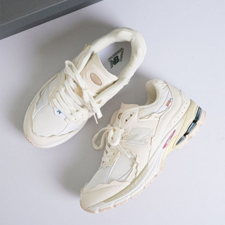 뉴발란스 2002R 프로텍션 팩 씨 솔트 2
