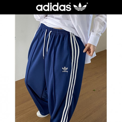 아디다. 트랙 와이드 팬츠