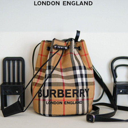 버버리 캔버스 스트링 미니 복조리 파우치백